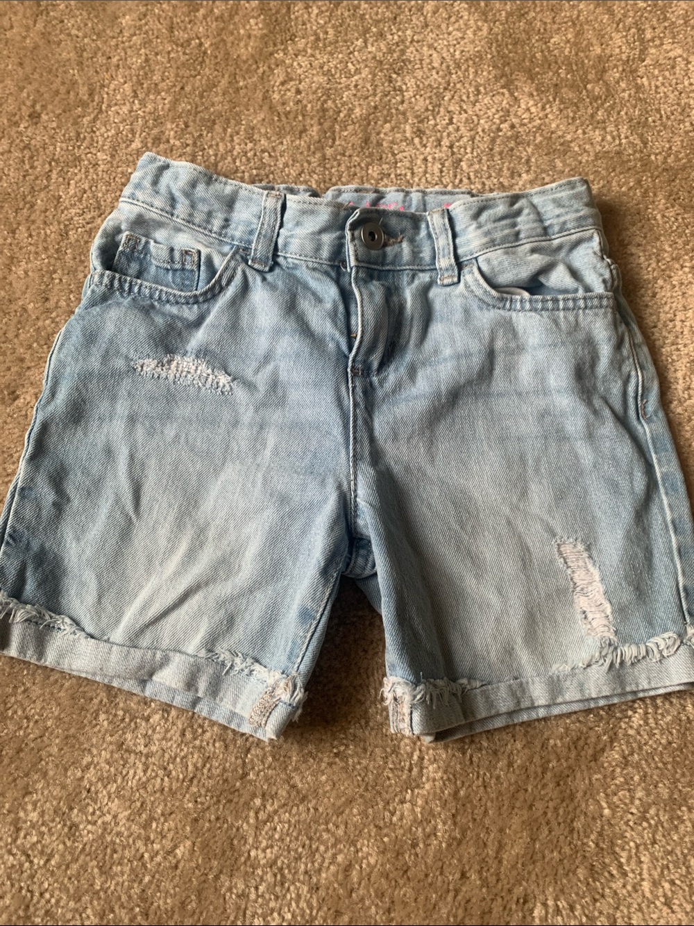 NWOT Midi Girls Light Wash Denim Mildly Distressed Shorts Size 8